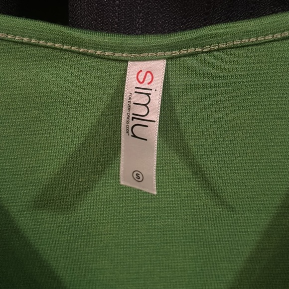 Spring green twirly wrap dress - Picture 2 of 2